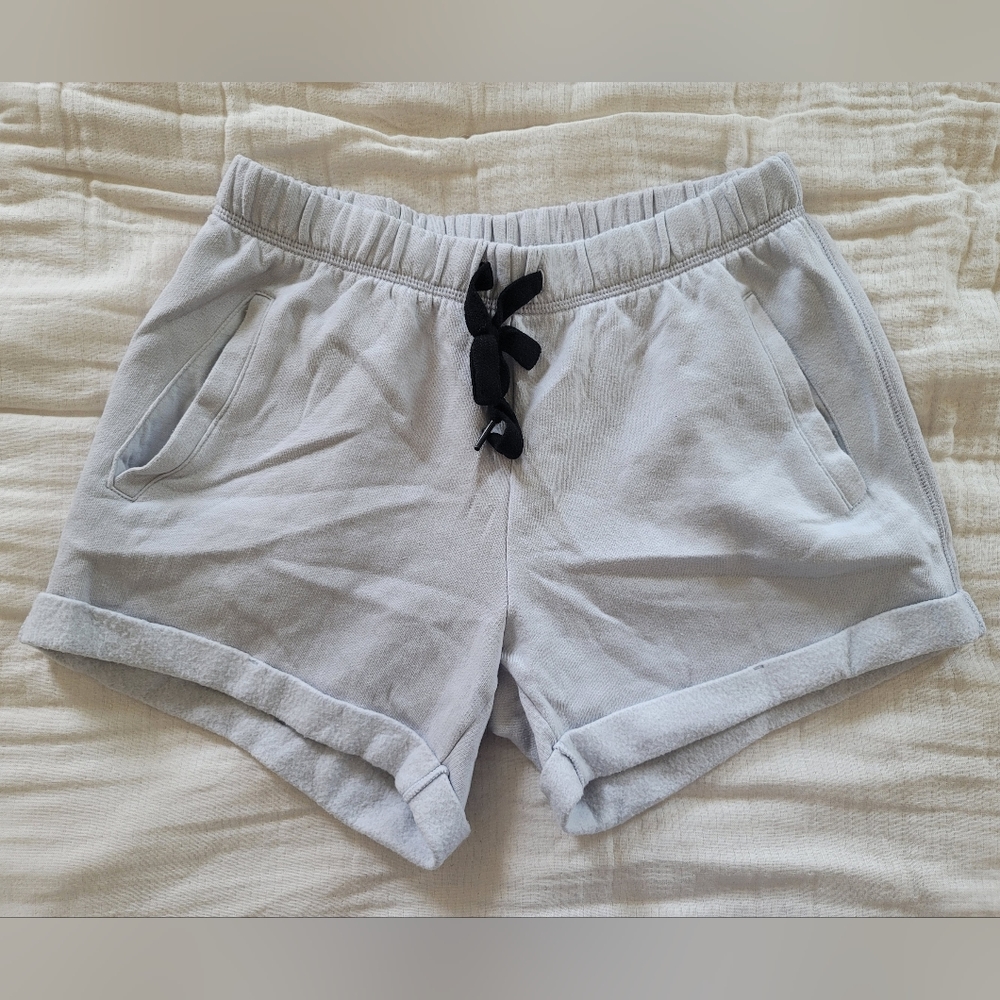 VS Pint Shorts, Size SM, Light Gray